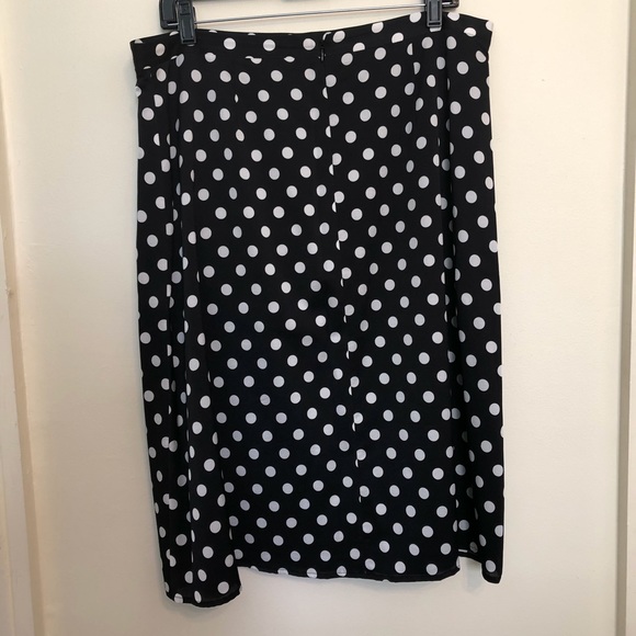 St. John Polka Dot Skirt - Picture 2 of 7